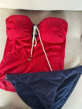 Sperry Red Anchor-Print Strapless Tankini w Navy Bottom. Built in bra. Two sizes